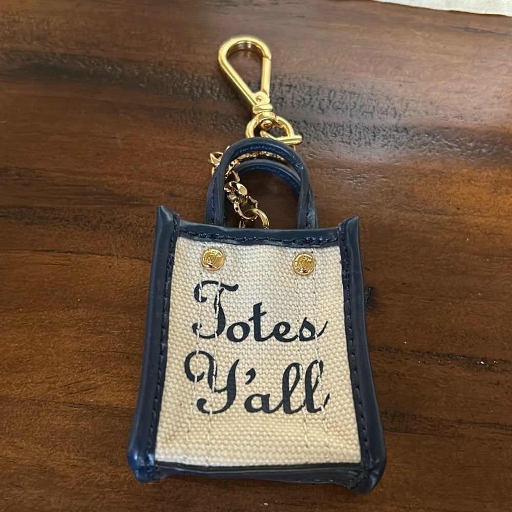 Draper James Key chain New without tags Tote shape
